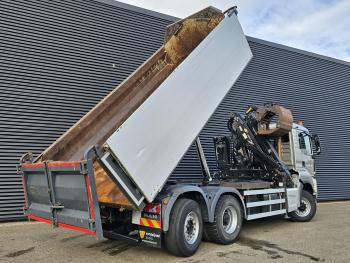 TGS 28.400 6x4-4 BL  / Z CRANE + 2 SIDE TIPPER